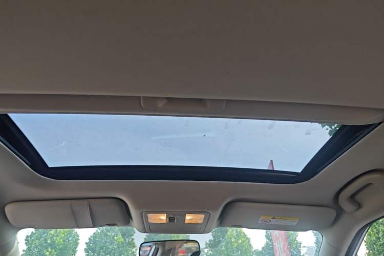 Used Nissan Lannia 2016 1.6L CVT Smart Cool Edition Headliner