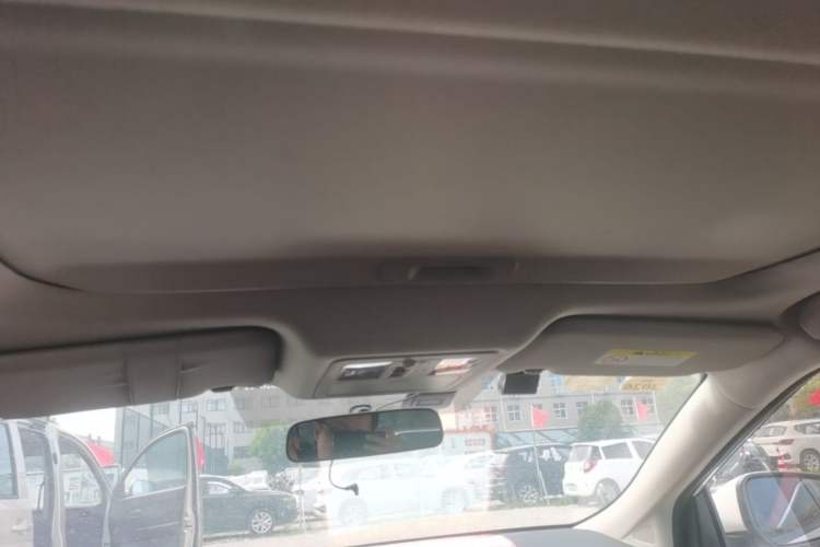 Used Nissan Lannia 2016 1.6L CVT Cool Edition Headliner