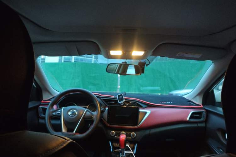 Used Nissan Lannia 2016 1.6L CVT Cool Edition Headliner