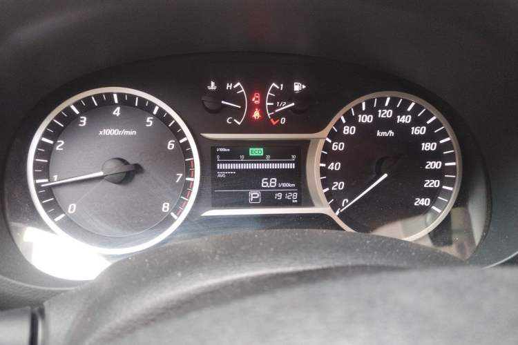 Used Nissan Lannia 2016 1.6L CVT Smart Cool Edition Instrument Cluster