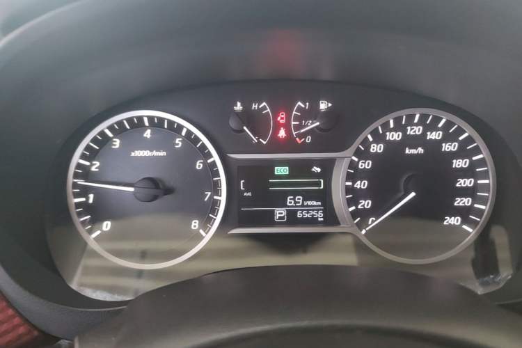 Used Nissan Lannia 2016 1.6L CVT Cool Edition Instrument Cluster
