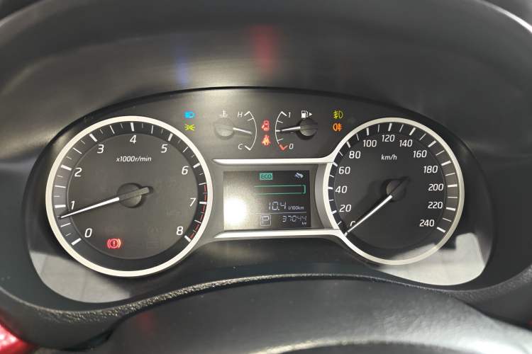 Used Nissan Lannia 2016 1.6L CVT Smart Cool Edition Instrument Cluster