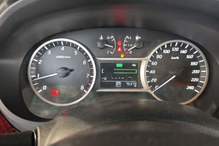 Used Nissan Lannia 2016 1.6L CVT Cool Edition Instrument Cluster