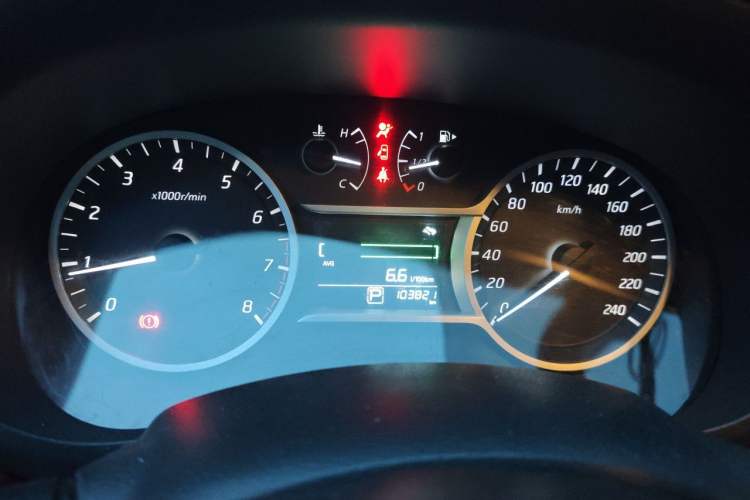 Used Nissan Lannia 2016 1.6L CVT Cool Edition Instrument Cluster