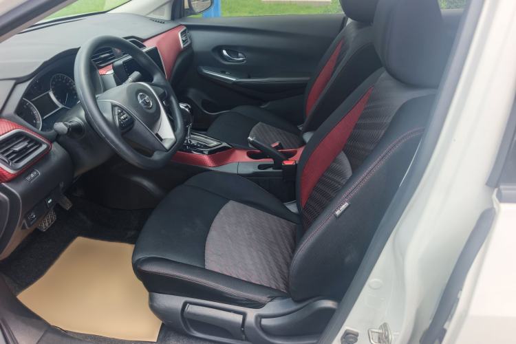 Used Nissan Lannia 2016 1.6L CVT Cool Edition Interior 2