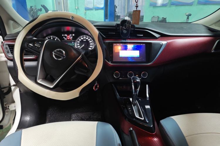 Used Nissan Lannia 2016 1.6L CVT Cool Edition Interior 3