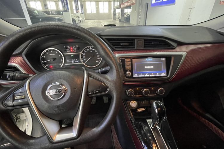 Used Nissan Lannia 2016 1.6L CVT Smart Cool Edition Interior 5