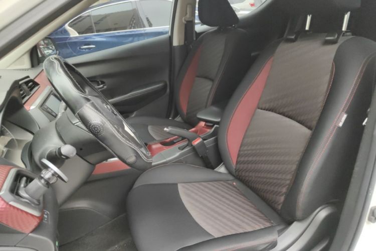 Used Nissan Lannia 2016 1.6L CVT Smart Cool Edition Interior 6