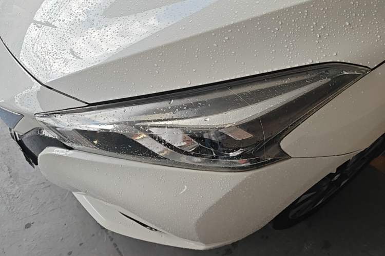 Used Nissan Lannia 2016 1.6L CVT Smart Cool Edition Left Front Headlight