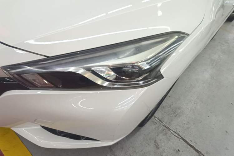 Used Nissan Lannia 2016 1.6L CVT Smart Cool Edition Left Front Headlight