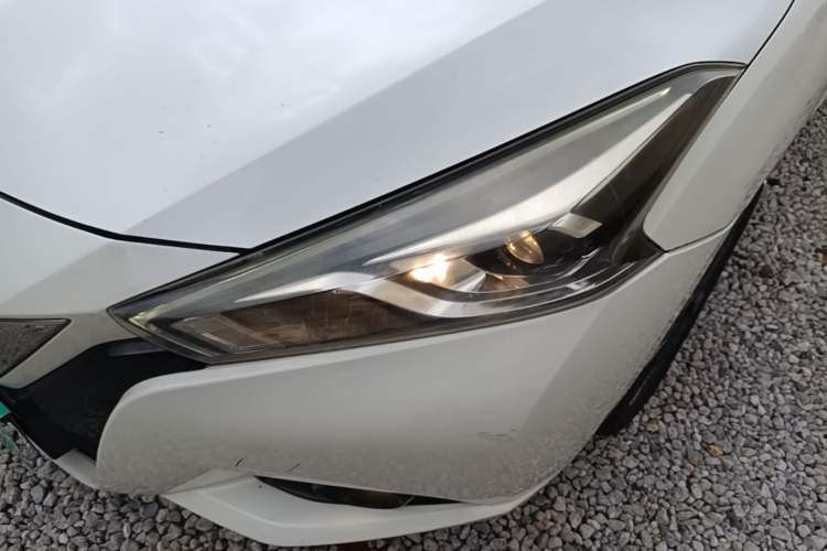 Used Nissan Lannia 2016 1.6L CVT Smart Cool Edition Left Front Headlight