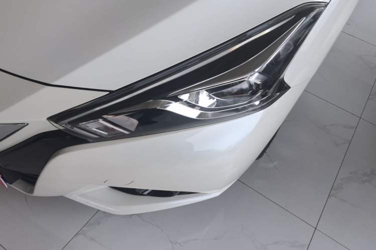 Used Nissan Lannia 2016 1.6L CVT Smart Cool Edition Left Front Headlight