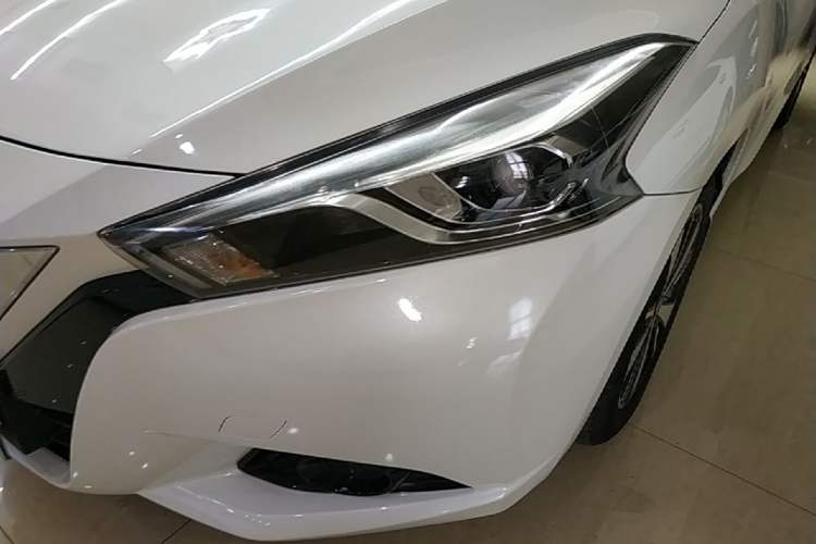 Used Nissan Lannia 2016 1.6L Manual Cool Edition Left Front Headlight
