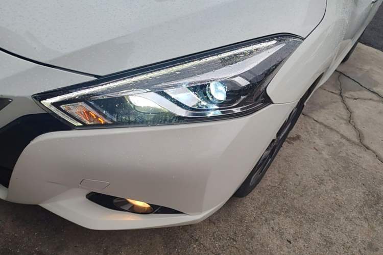 Used Nissan Lannia 2016 1.6L CVT Smart Cool Edition Left Front Headlight