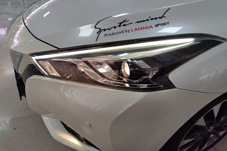 Used Nissan Lannia 2016 1.6L CVT Smart Cool Edition Left Front Headlight