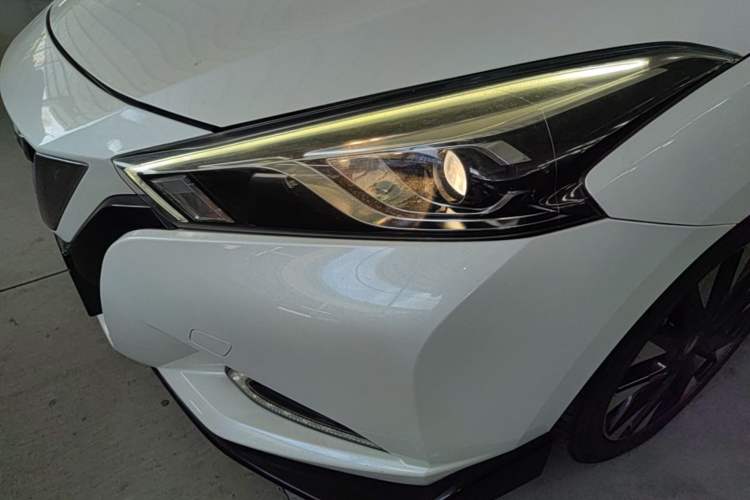 Used Nissan Lannia 2016 1.6L CVT Smart Edition Left Front Headlight