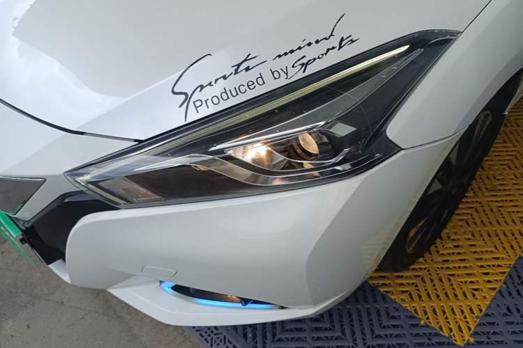 Used Nissan Lannia 2016 1.6L CVT Smart Cool Edition Left Front Headlight
