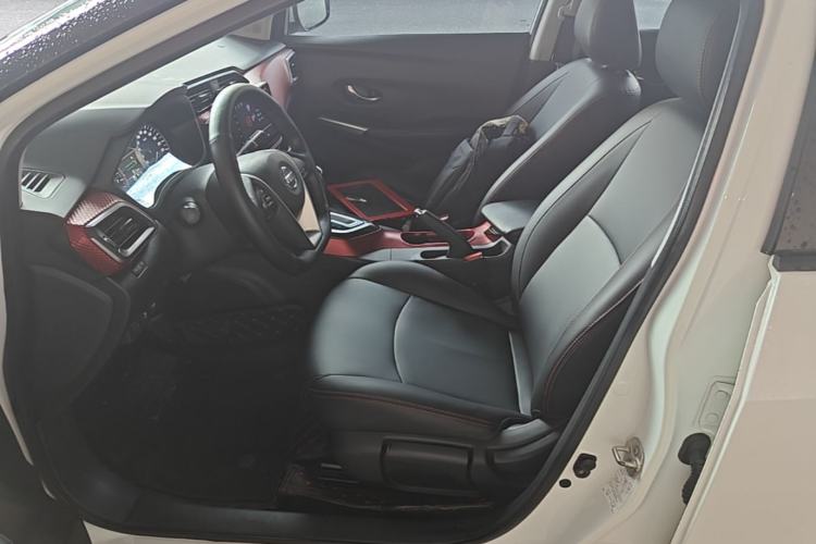 Used Nissan Lannia 2016 1.6L CVT Smart Cool Edition Left Front Seat