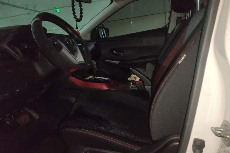 Used Nissan Lannia 2016 1.6L CVT Cool Edition Left Front Seat