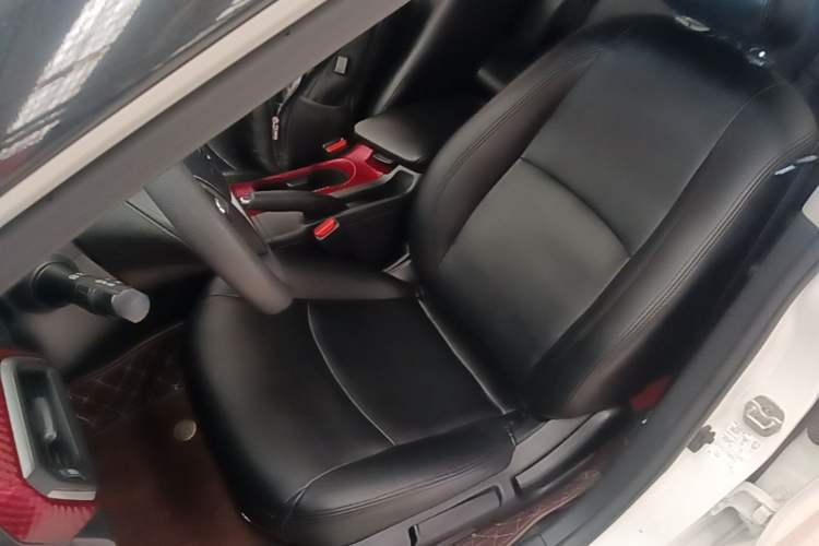 Used Nissan Lannia 2016 1.6L CVT Cool Edition Left Front Seat