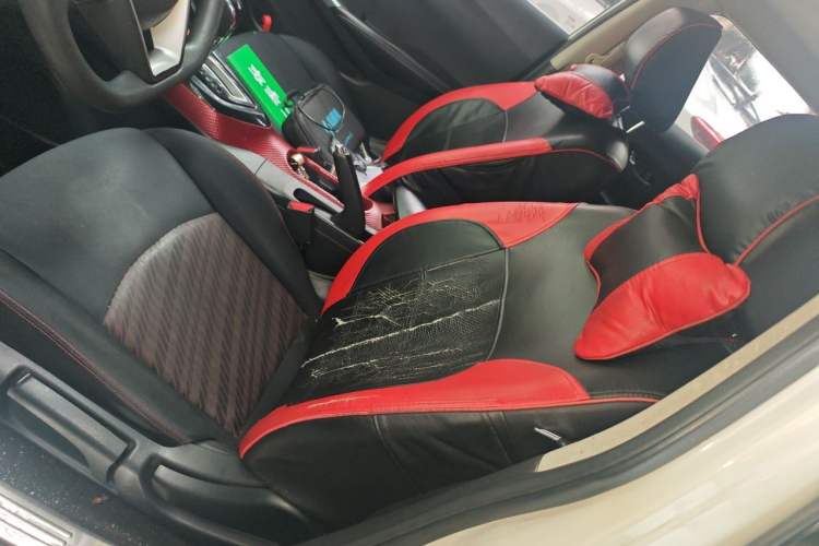 Used Nissan Lannia 2016 1.6L CVT Smart Cool Edition Left Front Seat