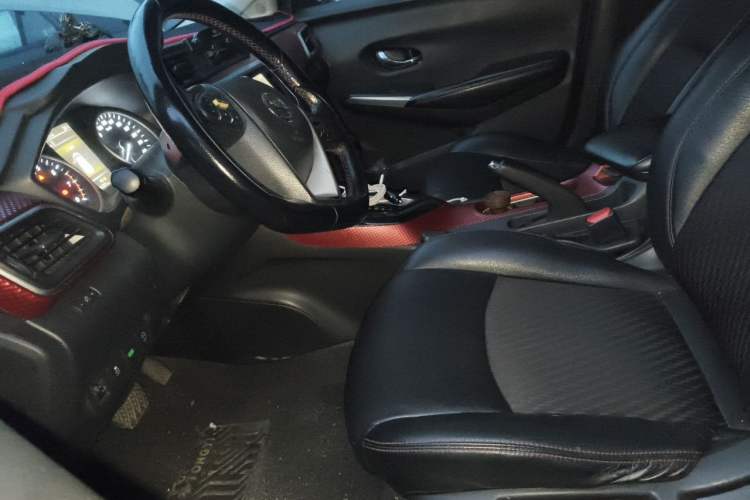 Used Nissan Lannia 2016 1.6L CVT Smart Cool Edition Left Front Seat