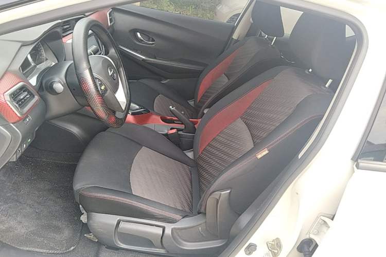 Used Nissan Lannia 2016 1.6L CVT Smart Cool Edition Left Front Seat
