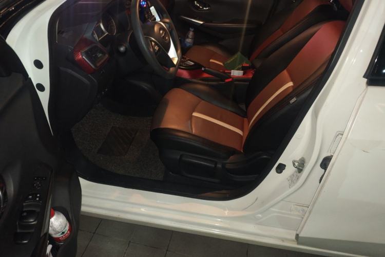 Used Nissan Lannia 2016 1.6L CVT Smart Cool Edition Left Front Seat