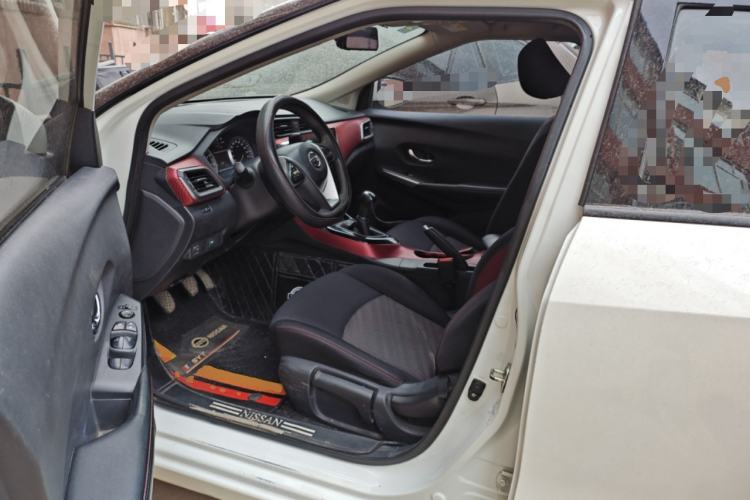Used Nissan Lannia 2016 1.6L Manual Cool Edition Left Front Seat