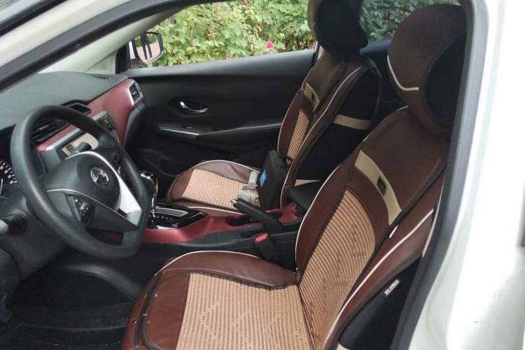 Used Nissan Lannia 2016 1.6L CVT Smart Cool Edition Left Front Seat