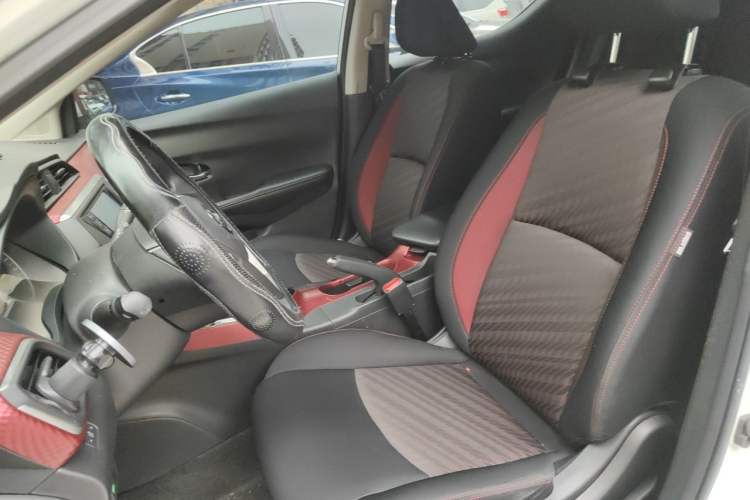 Used Nissan Lannia 2016 1.6L CVT Smart Cool Edition Left Front Seat