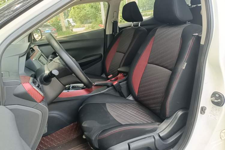 Used Nissan Lannia 2016 1.6L CVT Smart Cool Edition Left Front Seat
