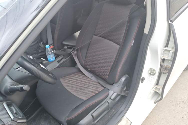 Used Nissan Lannia 2016 1.6L CVT Cool Edition Left Front Seat