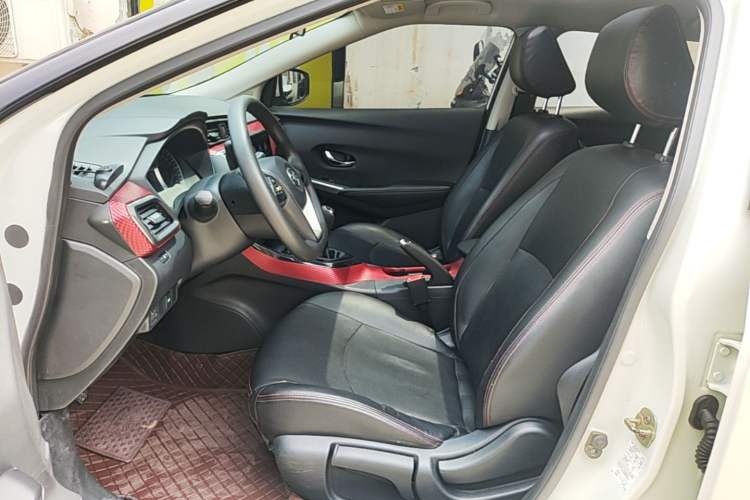 Used Nissan Lannia 2016 1.6L Manual Cool Edition Left Front Seat