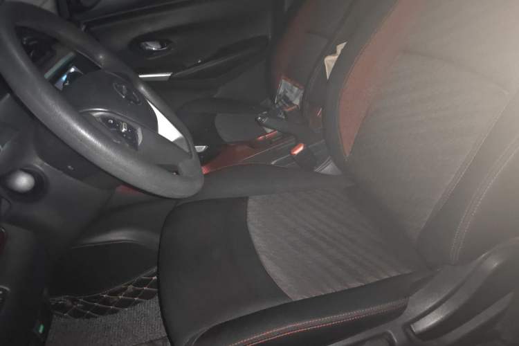 Used Nissan Lannia 2016 1.6L CVT Smart Cool Edition Left Front Seat