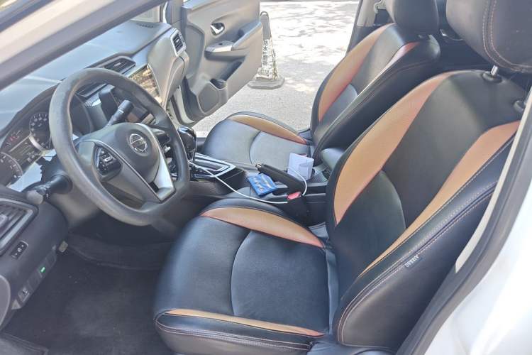 Used Nissan Lannia 2016 1.6L CVT Cool Edition Left Front Seat
