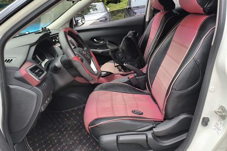 Used Nissan Lannia 2016 1.6L CVT Smart Cool Edition Left Front Seat