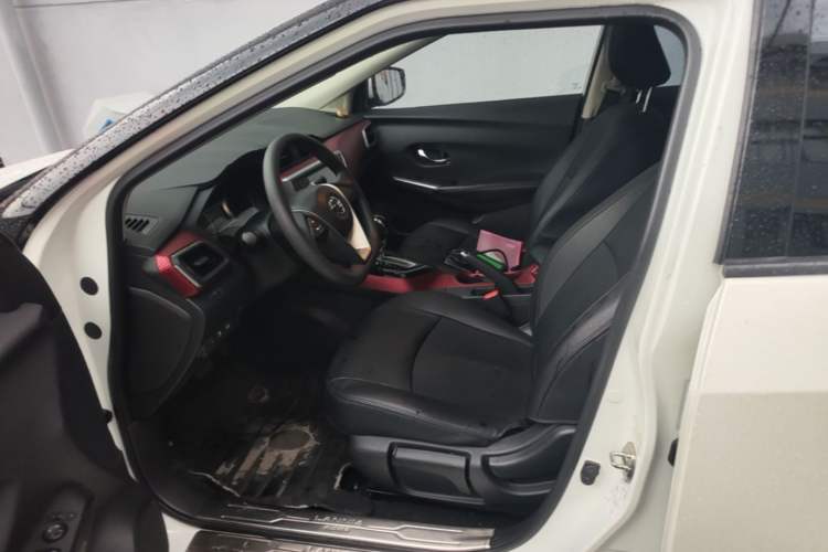 Used Nissan Lannia 2016 1.6L CVT Smart Cool Edition Left Front Seat