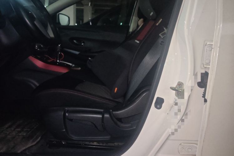 Used Nissan Lannia 2016 1.6L CVT Smart Cool Edition Left Front Seat
