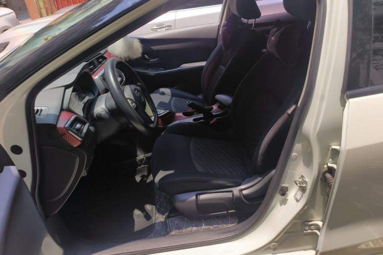Used Nissan Lannia 2016 1.6L CVT Cool Edition Left Front Seat