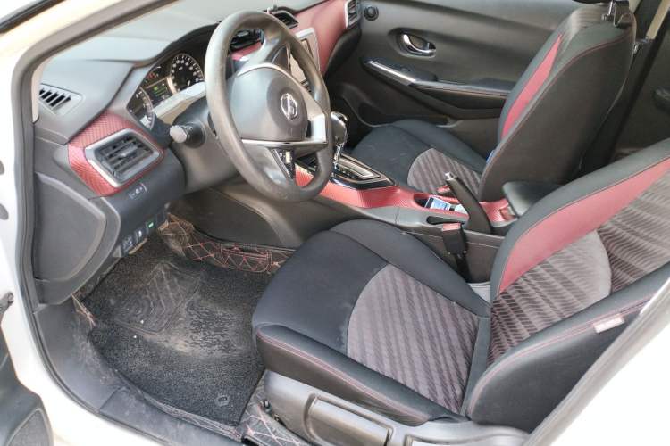Used Nissan Lannia 2016 1.6L CVT Smart Cool Edition Left Front Seat