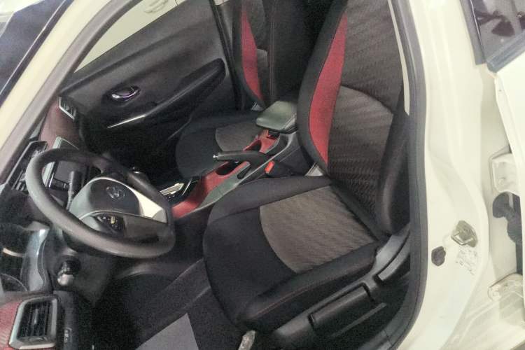 Used Nissan Lannia 2016 1.6L CVT Smart Cool Edition Left Front Seat