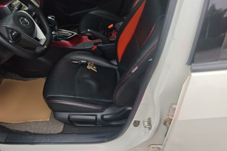 Used Nissan Lannia 2016 1.6L CVT Cool Edition Left Front Seat