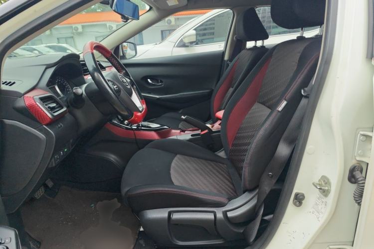 Used Nissan Lannia 2016 1.6L CVT Smart Cool Edition Left Front Seat