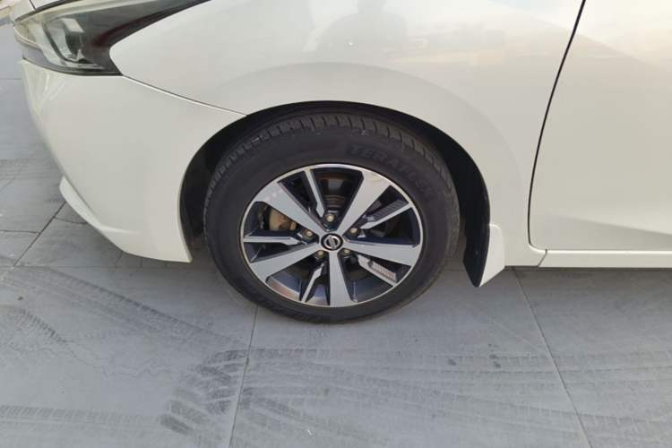 Used Nissan Lannia 2016 1.6L CVT Cool Edition Left Front Wheel Hub