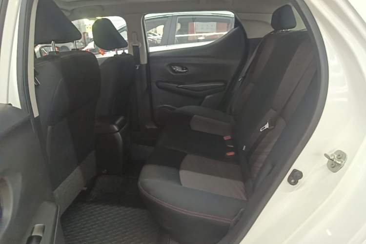 Used Nissan Lannia 2016 1.6L CVT Smart Cool Edition Left Rear Seat