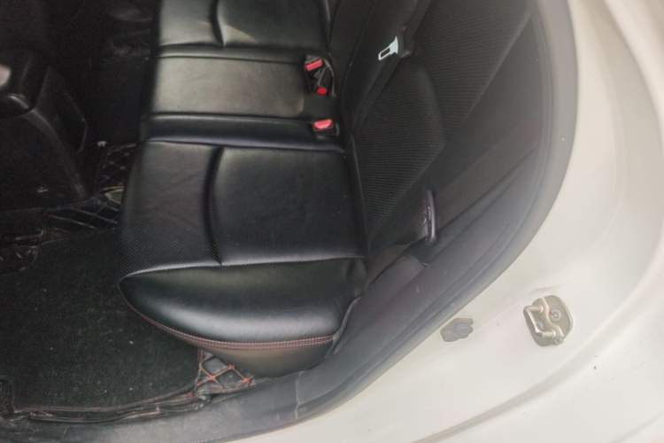 Used Nissan Lannia 2016 1.6L CVT Smart Cool Edition Left Rear Seat