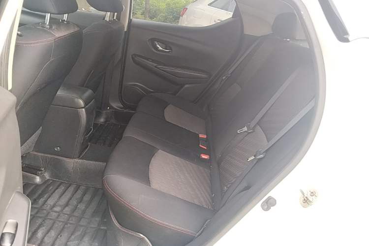 Used Nissan Lannia 2016 1.6L CVT Smart Cool Edition Left Rear Seat
