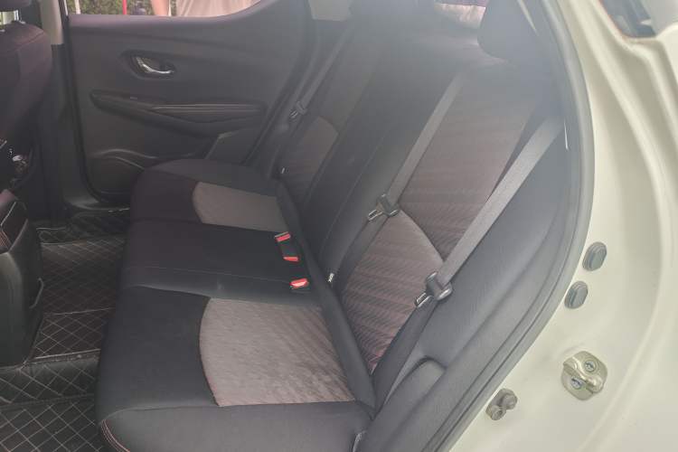 Used Nissan Lannia 2016 1.6L CVT Smart Cool Edition Left Rear Seat
