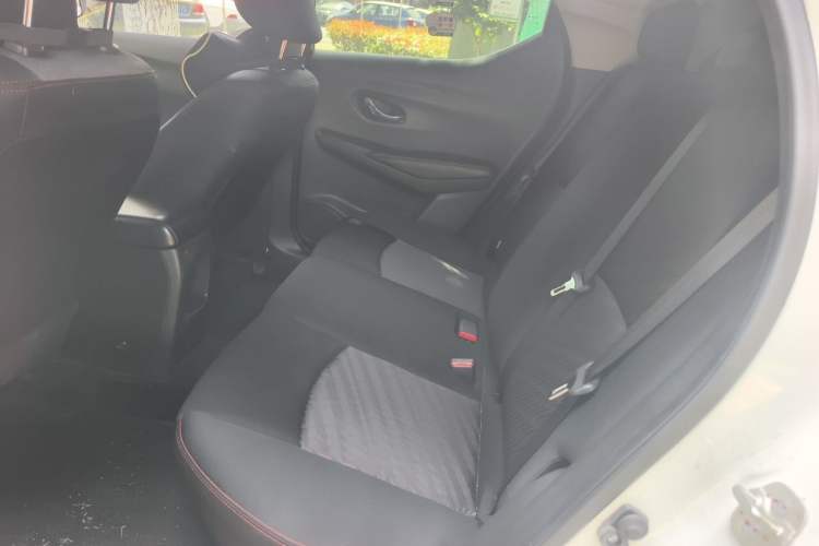 Used Nissan Lannia 2016 1.6L CVT Smart Cool Edition Left Rear Seat